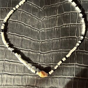 Elegant Beaded Choker Necklace with Shell Pendant - Black and White